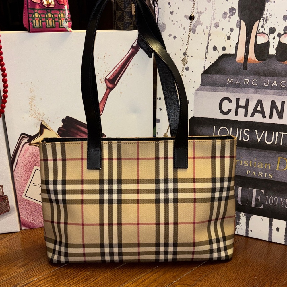 Burberry Vintage Nova Check – Made in Italy – T-03-1
